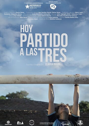Постер фильма «Hoy partido a las 3»