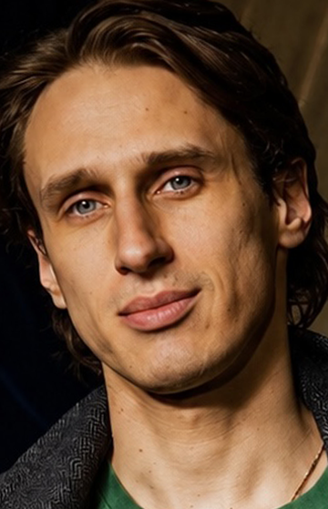 Александр Захаров