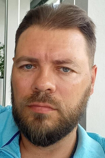 Денис Глазунов