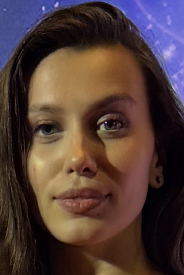 Полина Янина