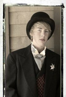 Elijah Veluzat
