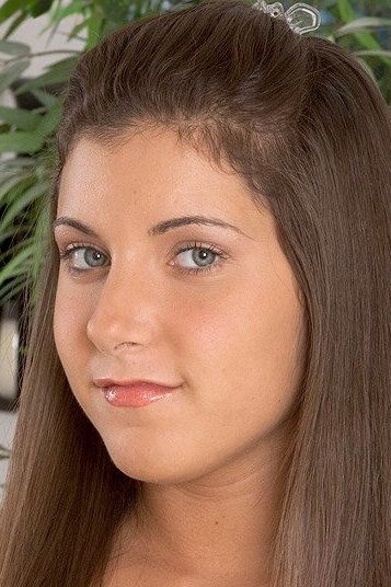 Tiffany Summers