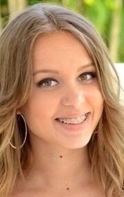Лиза Роуи