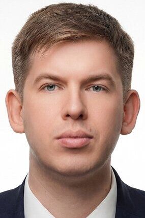 Владислав Олейников