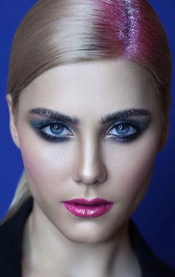 Ксения Попова