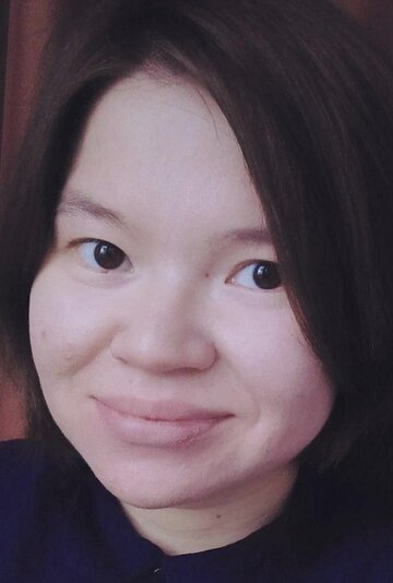 Лена Ханова